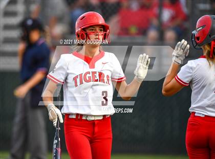 Thumbnail 3 in Katy @ Fort Bend Travis (UIL 6A Regional Quarterfinal Playoff) photogallery.