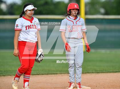 Thumbnail 2 in Katy @ Fort Bend Travis (UIL 6A Regional Quarterfinal Playoff) photogallery.