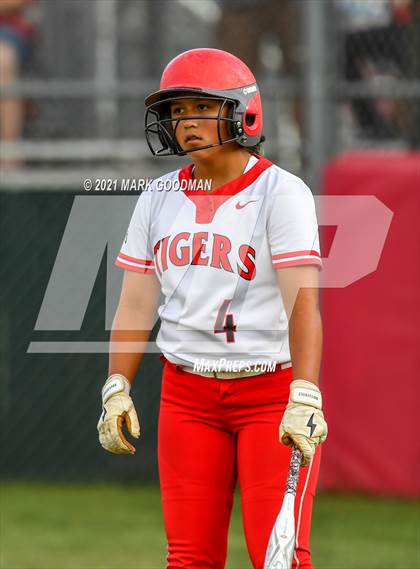 Thumbnail 2 in Katy @ Fort Bend Travis (UIL 6A Regional Quarterfinal Playoff) photogallery.