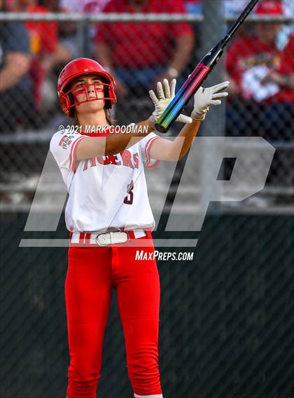 Thumbnail 2 in Katy @ Fort Bend Travis (UIL 6A Regional Quarterfinal Playoff) photogallery.