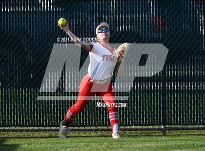 Thumbnail 3 in Katy @ Fort Bend Travis (UIL 6A Regional Quarterfinal Playoff) photogallery.