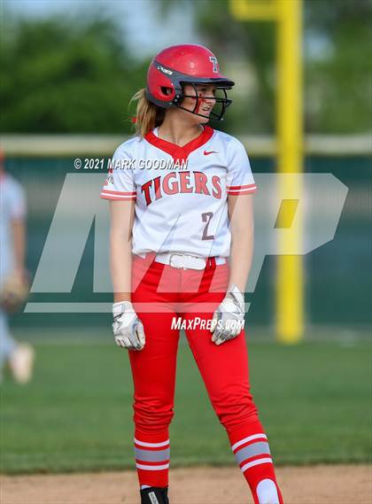 Thumbnail 3 in Katy @ Fort Bend Travis (UIL 6A Regional Quarterfinal Playoff) photogallery.