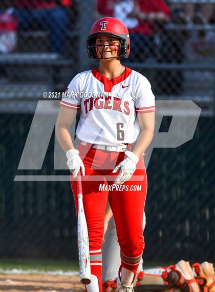 Thumbnail 3 in Katy @ Fort Bend Travis (UIL 6A Regional Quarterfinal Playoff) photogallery.