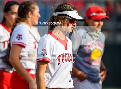 Thumbnail 3 in Katy @ Fort Bend Travis (UIL 6A Regional Quarterfinal Playoff) photogallery.