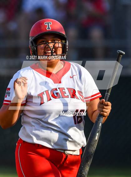 Thumbnail 2 in Katy @ Fort Bend Travis (UIL 6A Regional Quarterfinal Playoff) photogallery.