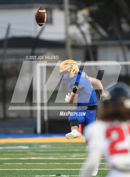 Thumbnail 1 in South Park vs. West Seneca West photogallery.