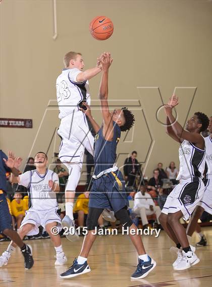 Thumbnail 2 in Rancho Cucamonga @ Warren (MaxPreps Holiday Classic) photogallery.