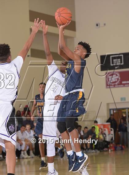Thumbnail 3 in Rancho Cucamonga @ Warren (MaxPreps Holiday Classic) photogallery.