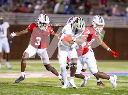 Thumbnail 2 in Thomas County Central vs Veterans photogallery.