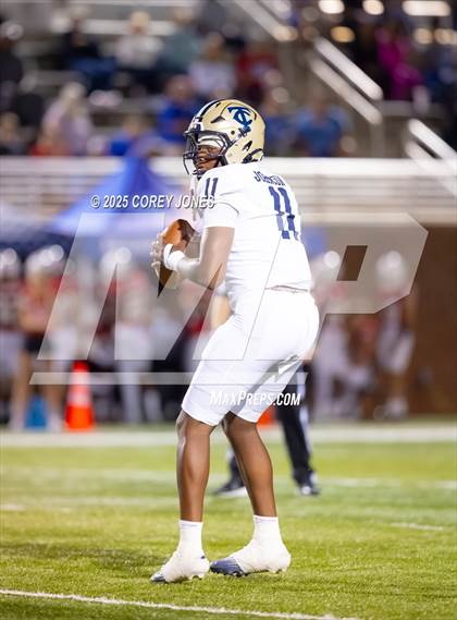 Thumbnail 3 in Thomas County Central vs Veterans photogallery.