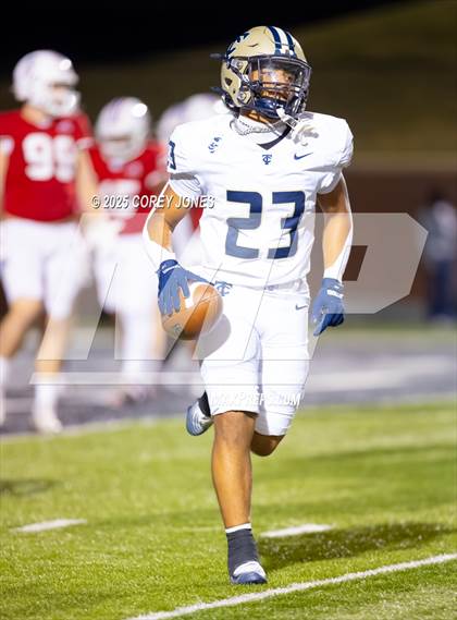 Thumbnail 3 in Thomas County Central vs Veterans photogallery.