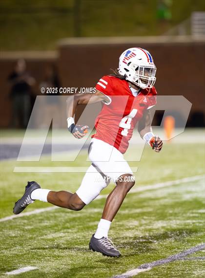 Thumbnail 2 in Thomas County Central vs Veterans photogallery.