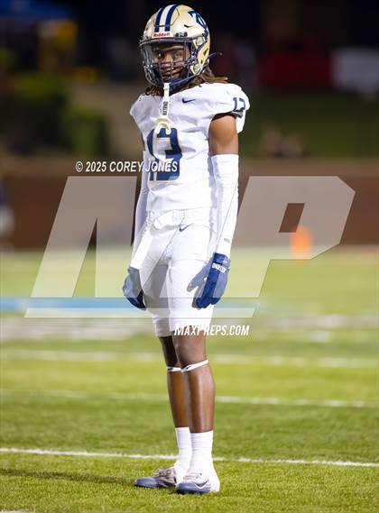 Thumbnail 1 in Thomas County Central vs Veterans photogallery.