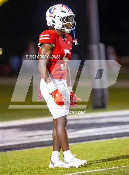 Thumbnail 2 in Thomas County Central vs Veterans photogallery.