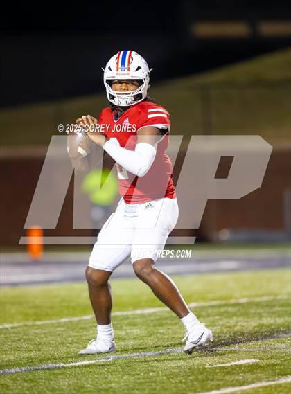 Thumbnail 2 in Thomas County Central vs Veterans photogallery.