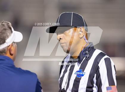 Thumbnail 3 in Thomas County Central vs Veterans photogallery.