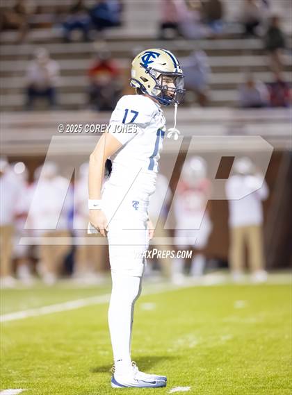Thumbnail 2 in Thomas County Central vs Veterans photogallery.