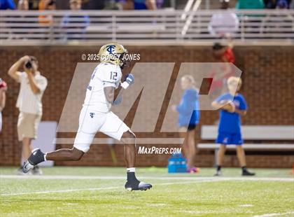 Thumbnail 3 in Thomas County Central vs Veterans photogallery.