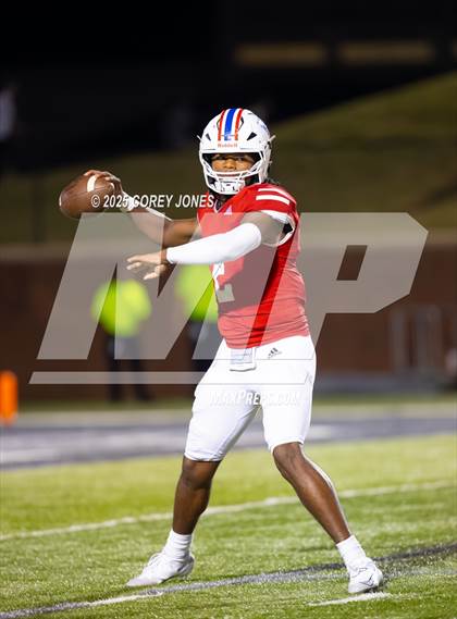 Thumbnail 2 in Thomas County Central vs Veterans photogallery.