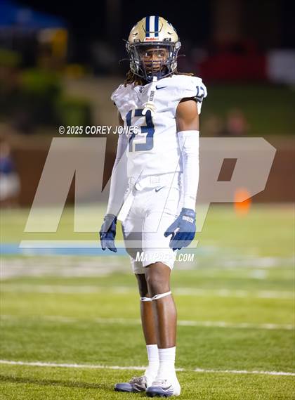 Thumbnail 2 in Thomas County Central vs Veterans photogallery.