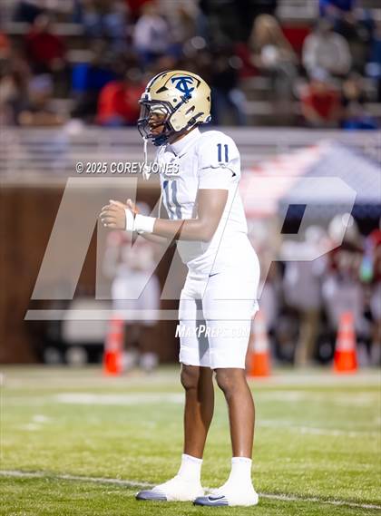 Thumbnail 2 in Thomas County Central vs Veterans photogallery.