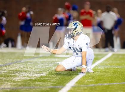 Thumbnail 1 in Thomas County Central vs Veterans photogallery.