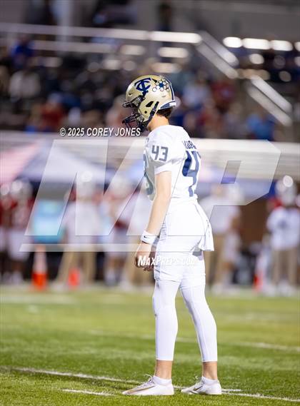 Thumbnail 2 in Thomas County Central vs Veterans photogallery.