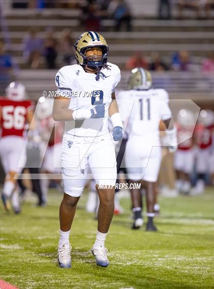 Thumbnail 2 in Thomas County Central vs Veterans photogallery.