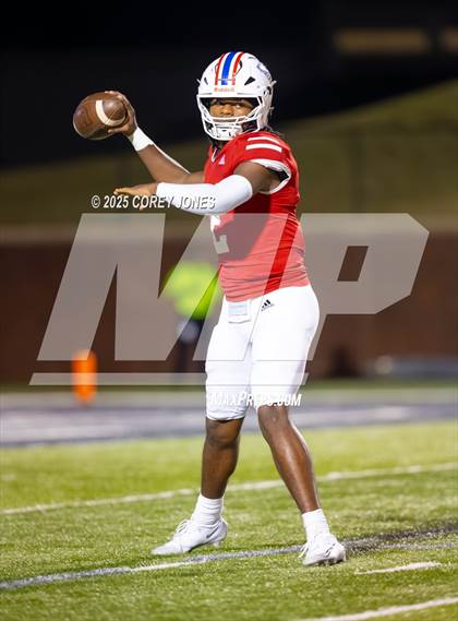 Thumbnail 1 in Thomas County Central vs Veterans photogallery.