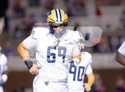Thumbnail 3 in Thomas County Central vs Veterans photogallery.