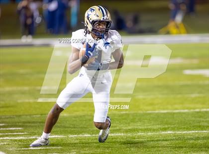 Thumbnail 3 in Thomas County Central vs Veterans photogallery.