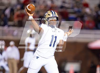 Thumbnail 1 in Thomas County Central vs Veterans photogallery.