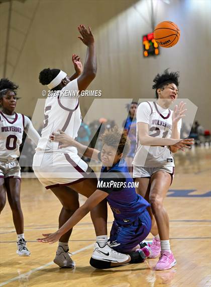 Thumbnail 2 in Union Grove vs. Pleasant Grove (She Got Game Classic) photogallery.
