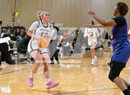 Thumbnail 2 in Union Grove vs. Pleasant Grove (She Got Game Classic) photogallery.