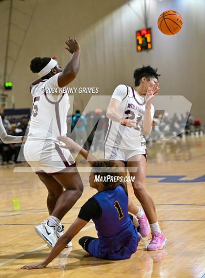 Thumbnail 3 in Union Grove vs. Pleasant Grove (She Got Game Classic) photogallery.