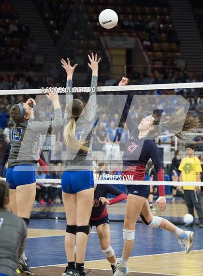 Thumbnail 2 in Chaparral vs. Fruita Monument (CHSAA 5A Pool Play) photogallery.