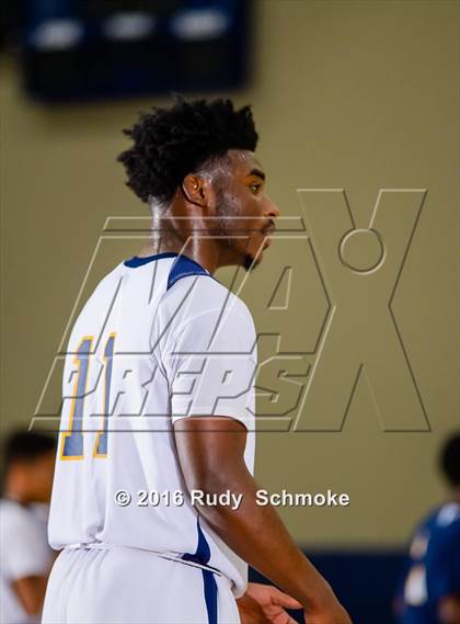 Thumbnail 2 in Preuss UCSD vs. O'Farrell (CIF SDS D5 Final) photogallery.