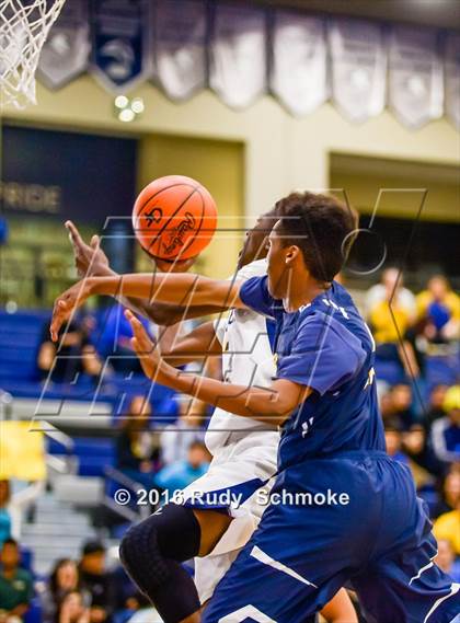 Thumbnail 1 in Preuss UCSD vs. O'Farrell (CIF SDS D5 Final) photogallery.