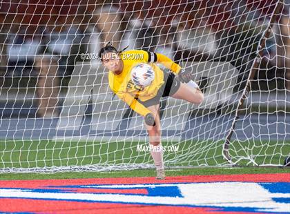 Thumbnail 1 in Noblesville vs. Penn (IHSAA 3A Semi-state Playoff) photogallery.