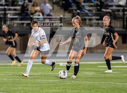Thumbnail 3 in Noblesville vs. Penn (IHSAA 3A Semi-state Playoff) photogallery.