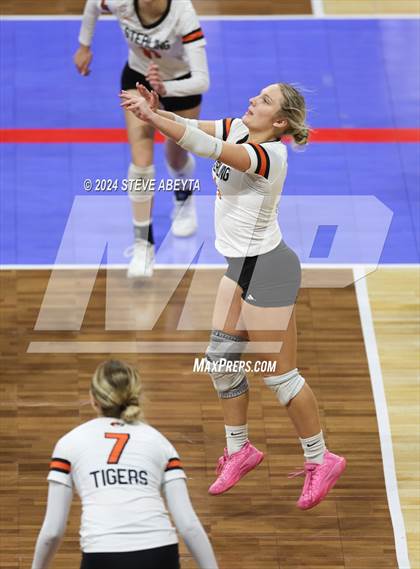 Thumbnail 2 in Sterling vs. Strasburg (CHSAA 3A First Round Elimination Bracket) photogallery.