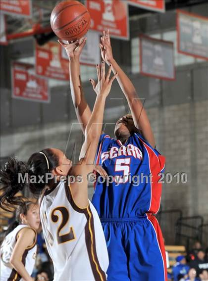Thumbnail 1 in Serra vs. Valley Christian (CIF SS D5AA Final) photogallery.