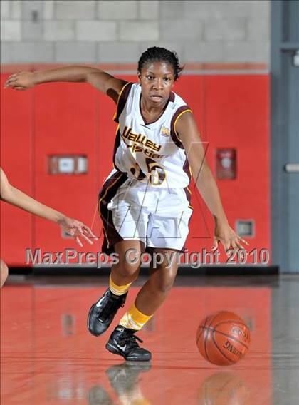 Thumbnail 1 in Serra vs. Valley Christian (CIF SS D5AA Final) photogallery.