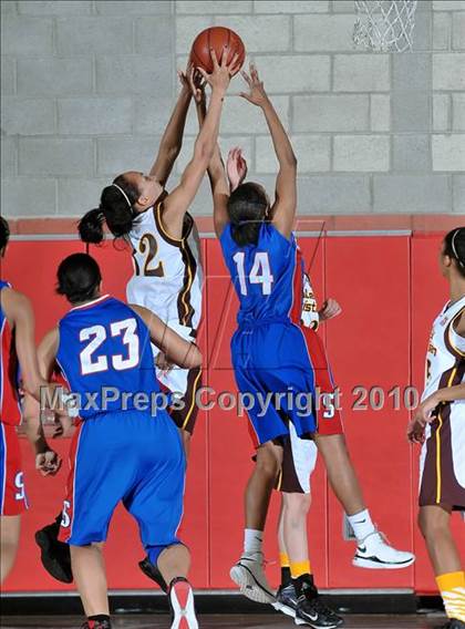 Thumbnail 1 in Serra vs. Valley Christian (CIF SS D5AA Final) photogallery.