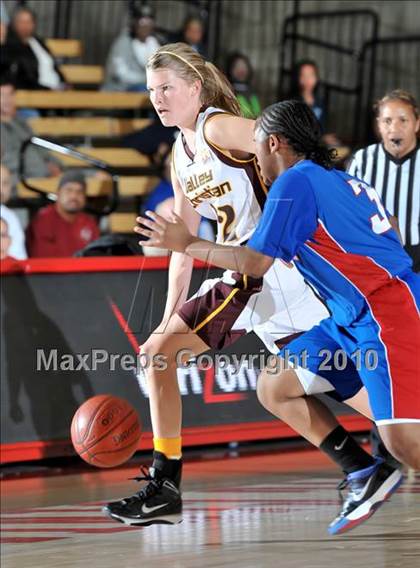 Thumbnail 3 in Serra vs. Valley Christian (CIF SS D5AA Final) photogallery.