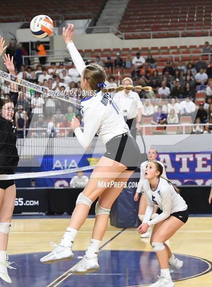 Thumbnail 2 in Northwest Christian vs. Snowflake (AIA 3A Final) photogallery.