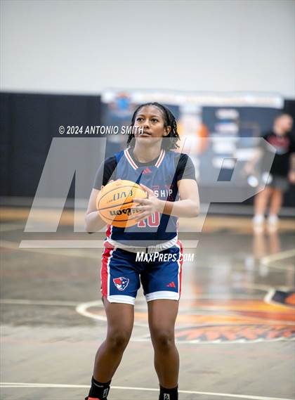 Thumbnail 2 in Apex Friendship vs. Elizabeth Seton (Battle in the Bull Invitational) photogallery.