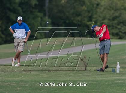Thumbnail 2 in TSSAA 8AAA District Tournament photogallery.