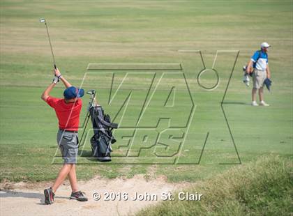 Thumbnail 2 in TSSAA 8AAA District Tournament photogallery.