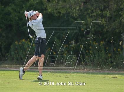 Thumbnail 1 in TSSAA 8AAA District Tournament photogallery.
